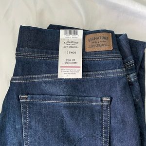 LEVIS BNWT sz 10